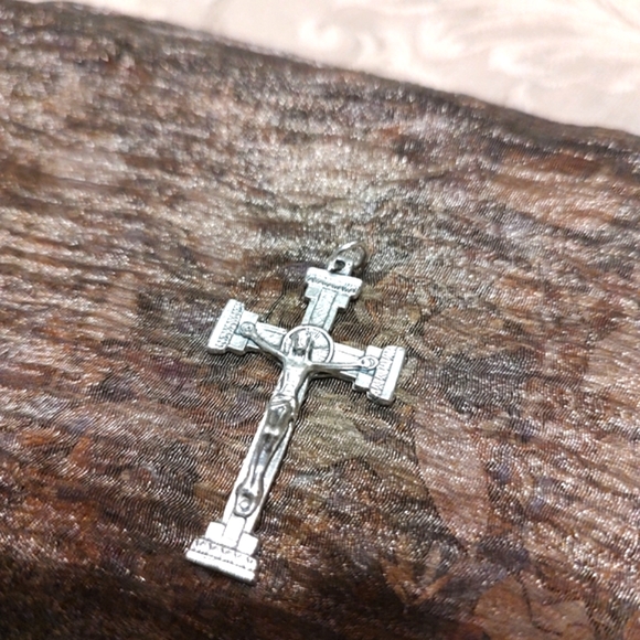 ▫️✝️▫️Beautiful Vintage Deadstock Ornate Silver Metal Crucifix Cross Pendant - Picture 11 of 15